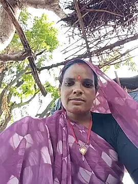 Snapshot of Hello_pinki chatting on September 11, 3:28 am Hello pinki online show from September 11, 3:28 am