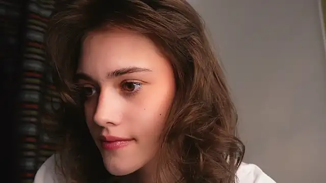 Snapshot of ttragedienne chatting on November 10, 1:43 pm ttragedienne online show from November 10, 1:43 pm