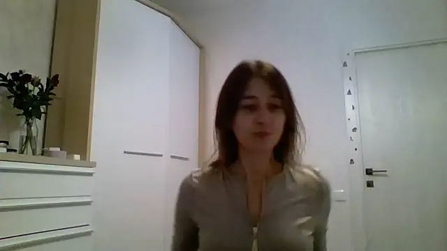 Avenique online show from October 5, 8:40 pm