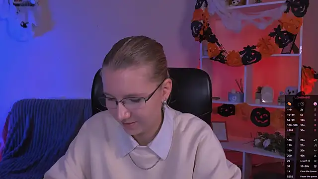 gloria bubble online show from November 1, 8:00 pm