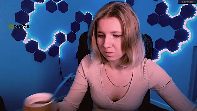 gloria bubble online show from November 22, 10:47 am