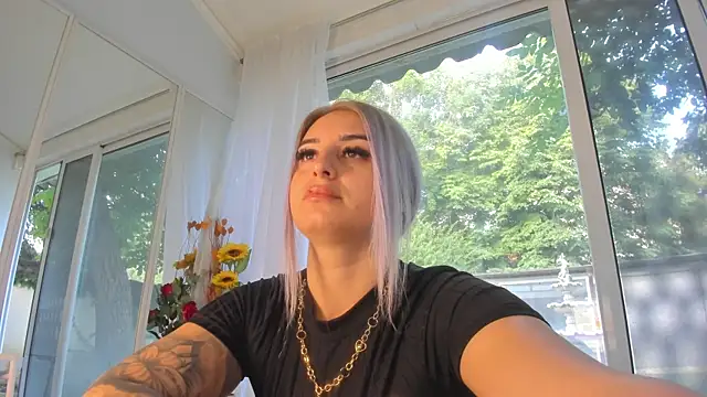Snapshot of Ella_Vee chatting on July 26, 4:31 am Ella Vee online show from July 26, 4:31 am