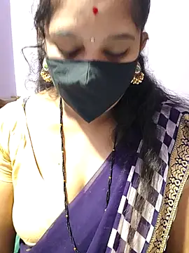 luci-queen online show from September 10, 4:45 am