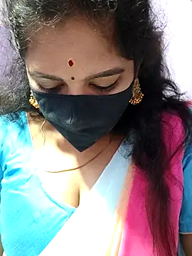 luci-queen online show from September 20, 3:02 pm