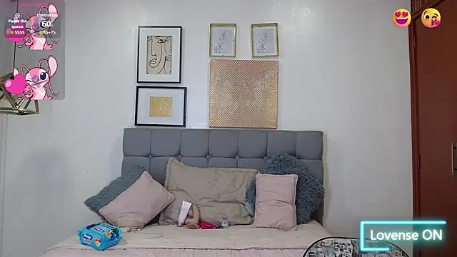  naomi s online show from January 6, 2:54 pm