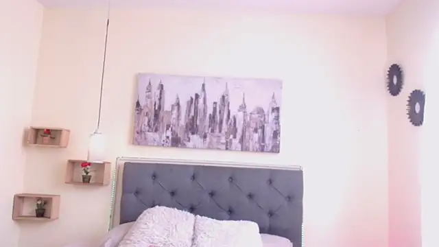  naomi s online show from May 22, 3:06 pm