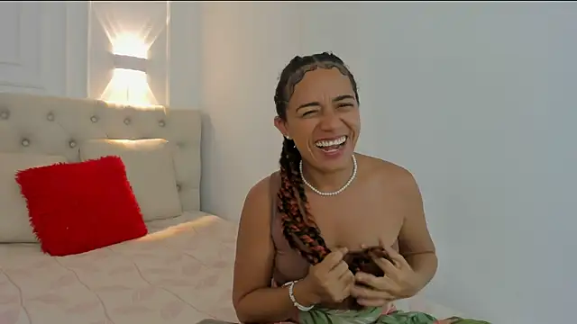 charlotte dante212 online show from July 14, 2:12 pm