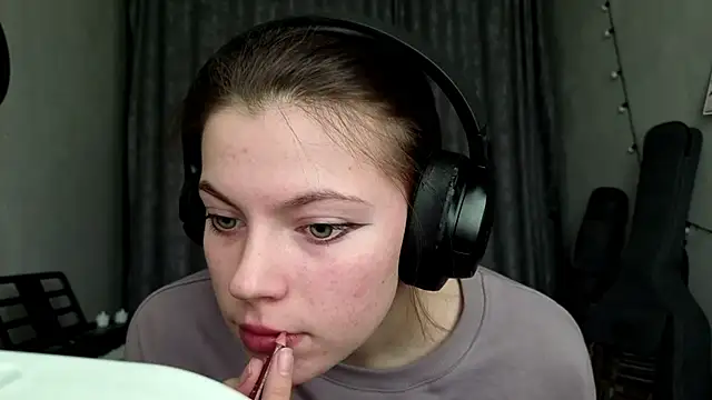 CutieAnny online show from February 3, 6:22 am