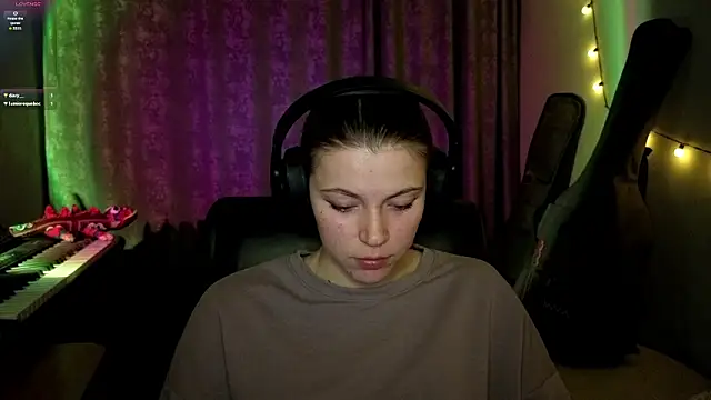 CutieAnny online show from March 26, 8:58 pm