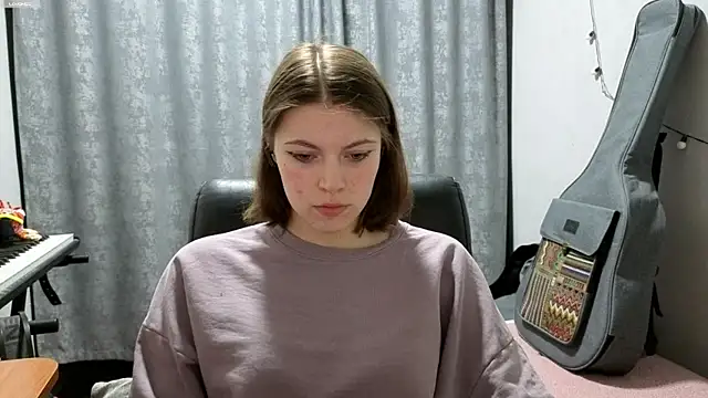 Snapshot of CutieAnny chatting on May 21, 8:16 pm CutieAnny online show from May 21, 8:16 pm