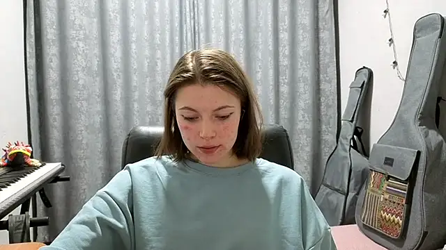 Snapshot of CutieAnny chatting on May 22, 7:19 pm CutieAnny online show from May 22, 7:19 pm