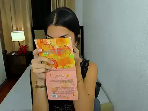 Snapshot of CassieSommereux chatting on May 22, 4:34 pm CassieSommereux online show from May 22, 4:34 pm