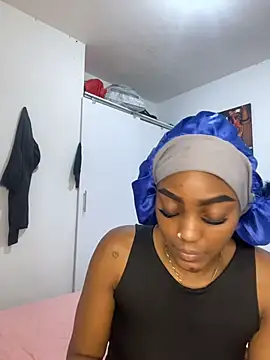 zaracollins01 online show from February 24, 5:44 pm