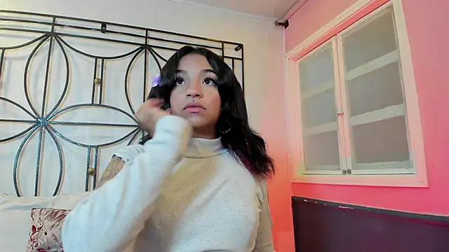 Manelyk evanss  online show from March 9, 5:50 pm