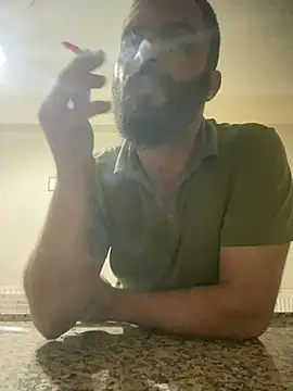 Snapshot of banuemre28 chatting on June 23, 7:12 pm banuemre28 online show from June 23, 7:12 pm