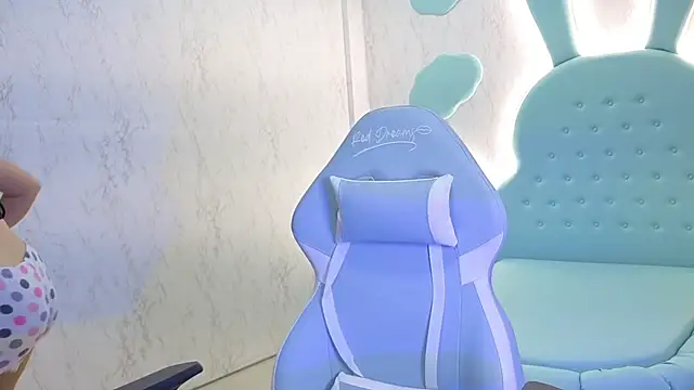 Snapshot of KatyBlondee chatting on September 15, 3:17 am KatyBlondee online show from September 15, 3:17 am