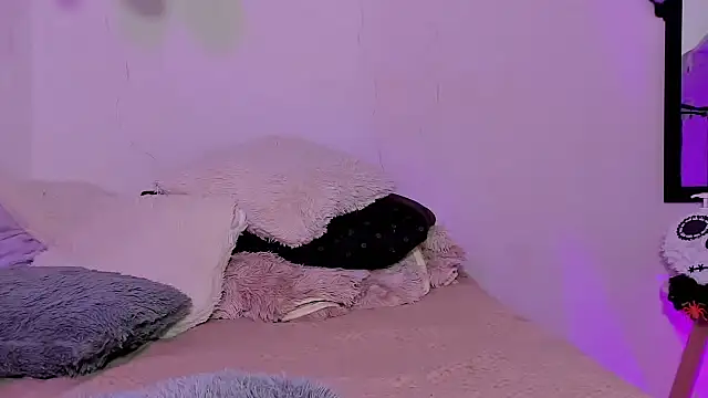 Naomi Flame online show from November 5, 11:05 pm