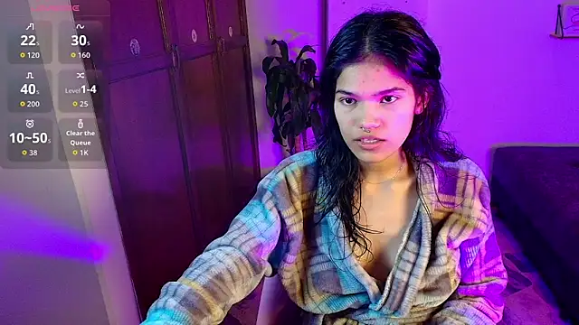 emycarver09 online show from October 26, 1:44 am