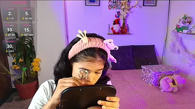 emycarver09 online show from November 28, 11:46 am