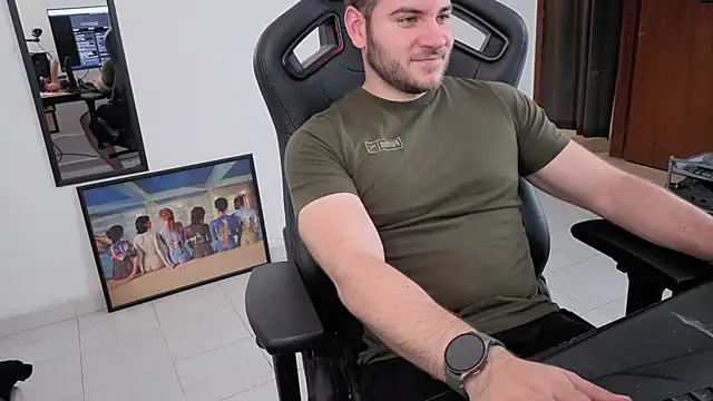 Snapshot of Paul00474 chatting on September 13, 2:00 am Paul00474 online show from September 13, 2:00 am