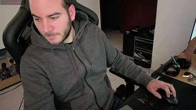 Snapshot of Paul00474 chatting on September 26, 2:04 am Paul00474 online show from September 26, 2:04 am