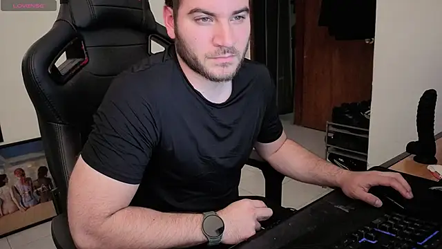 Snapshot of Paul00474 chatting on September 30, 8:03 pm Paul00474 online show from September 30, 8:03 pm