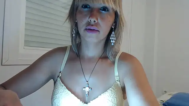 Snapshot of Pamela-StripX chatting on June 15, 7:16 pm Pamela-StripX online show from June 15, 7:16 pm