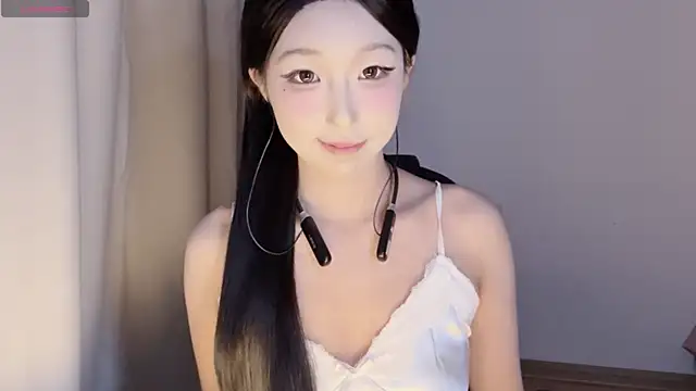 Snapshot of Winnie666- chatting on September 11, 2:06 pm Winnie666- online show from September 11, 2:06 pm