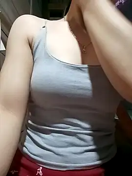 Snapshot of LucyyLy chatting on May 16, 10:52 pm LucyyLy online show from May 16, 10:52 pm
