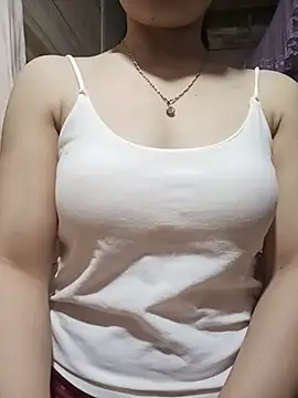 Snapshot of LucyyLy chatting on May 21, 12:17 am LucyyLy online show from May 21, 12:17 am