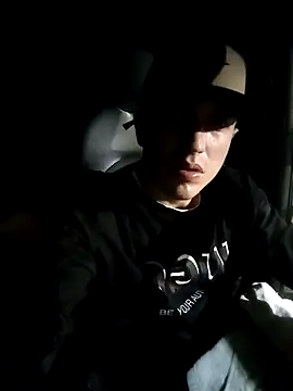 DebutingPathway online show from March 5, 9:27 am