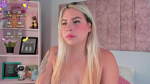 Snapshot of naomi_sanz chatting on October 5, 3:10 pm naomi sanz online show from October 5, 3:10 pm