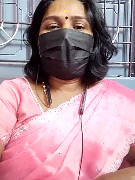 Snapshot of Tamil_Azhaghi25 chatting on June 14, 6:10 pm Tamil Azhaghi25 online show from June 14, 6:10 pm