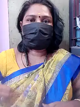 Snapshot of Tamil_Azhaghi25 chatting on June 19, 6:07 am Tamil Azhaghi25 online show from June 19, 6:07 am