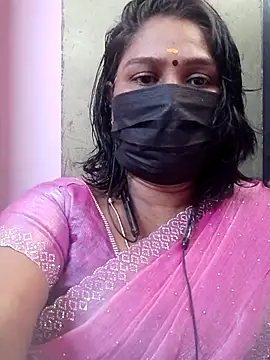 Snapshot of Tamil_Azhaghi25 chatting on June 23, 6:22 am Tamil Azhaghi25 online show from June 23, 6:22 am