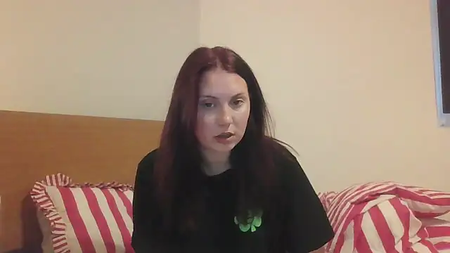 RoseMaee online show from October 21, 3:57 pm