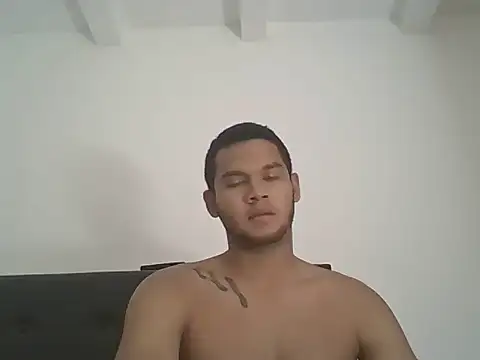 Snapshot of jayden_cooper1 chatting on July 1, 1:34 pm jayden cooper1 online show from July 1, 1:34 pm