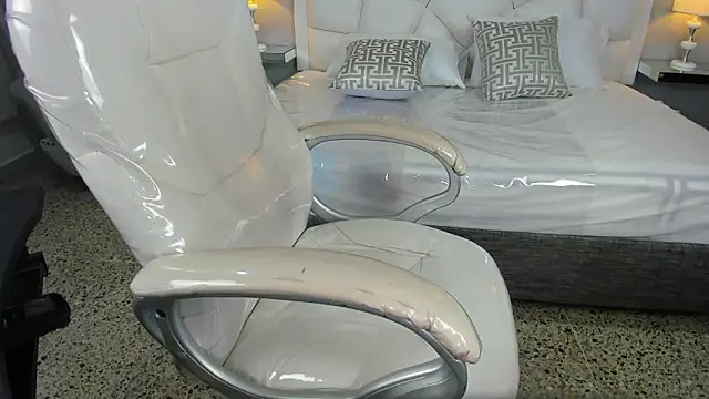 Miss Francheska online show from February 2, 11:53 am