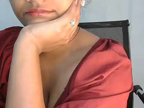 Hott Noor online show from November 15, 11:40 am