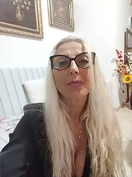 Snapshot of _sexyBLONDE46_ chatting on May 6, 12:41 am sexyBLONDE46 online show from May 6, 12:41 am