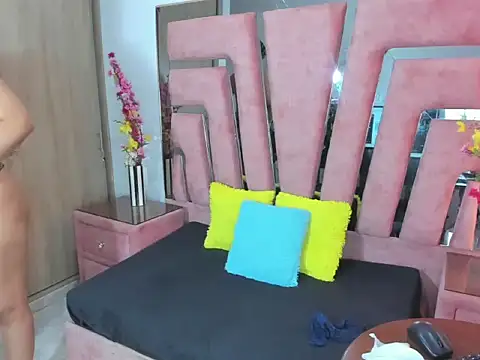 MaraKarly online show from March 24, 6:57 pm