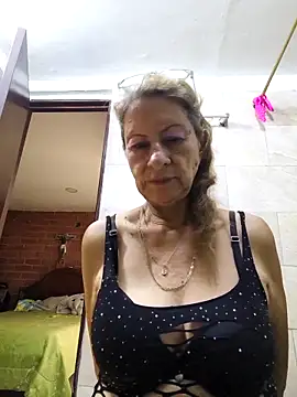 Snapshot of MaryLunne chatting on May 10, 11:59 am MaryLunne online show from May 10, 11:59 am