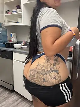 latina curvy22 online show from April 22, 7:26 pm