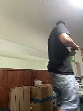 Snapshot of condenovin chatting on October 3, 6:27 pm condenovin online show from October 3, 6:27 pm