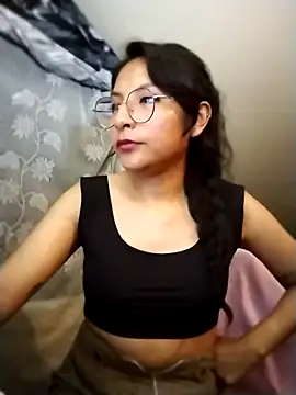 Snapshot of Regina_Shine chatting on November 7, 3:28 am Regina Shine online show from November 7, 3:28 am
