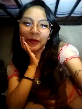 Snapshot of Regina_Shine chatting on February 24, 12:19 am Regina Shine online show from February 24, 12:19 am