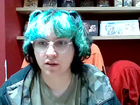 Snapshot of Froggyinthebox chatting on March 13, 11:33 pm Froggyinthebox online show from March 13, 11:33 pm