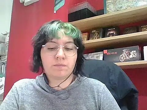 Snapshot of Froggyinthebox chatting on May 10, 9:09 pm Froggyinthebox online show from May 10, 9:09 pm