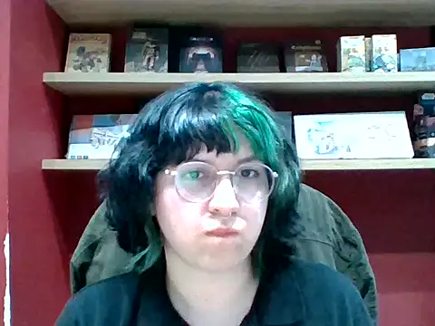 Snapshot of Froggyinthebox chatting on May 27, 10:29 pm Froggyinthebox online show from May 27, 10:29 pm