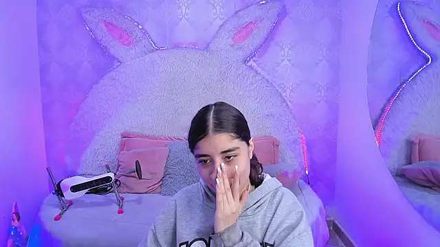 Gaby louse online show from April 11, 7:18 pm